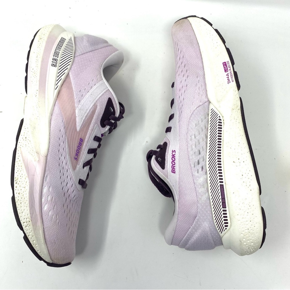 Brooks Women’s Adrenaline GTS 24 Road-Running Shoes - Picture 3 of 11